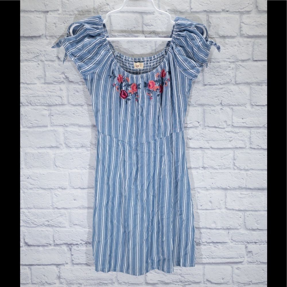 𝅺HOLLISTER • dress
